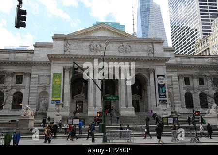 Stati Uniti. La città di New York. Biblioteca Pubblica di New York Bracnh principale. La parte inferiore di Manhattan. Facciata. Esterno. Foto Stock