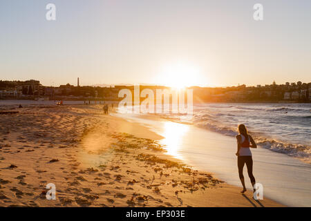 Autunno alba sulla spiaggia Bondi, 13 maggio 2015. Foto Stock