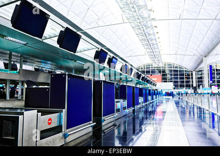 Aeroporto al banco check-in, hong kong Foto Stock