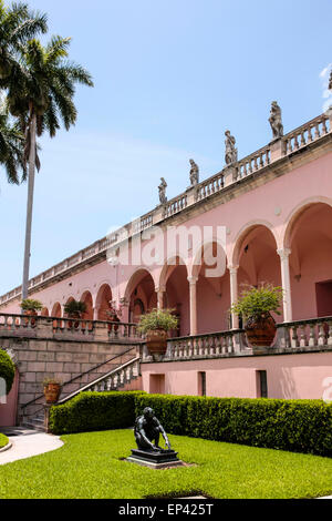 I giardini formali nello stile di un cortile romana presso il Ringling Museum of Art di Sarasota FL Foto Stock