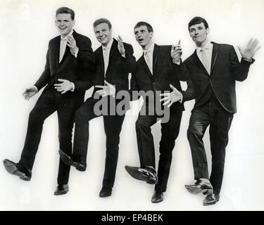 Il FOURMOST foto promozionale del Regno Unito gruppo pop nel 1964. Da sinistra: Billy Hatton, Brian O'Hara, Mike Millward, Dave Lovelady. Foto Stock