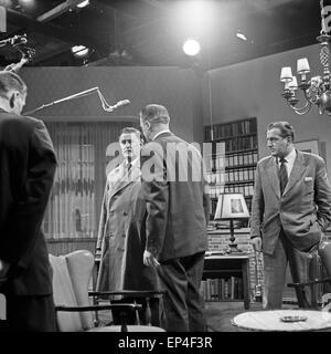 Einer von Sieben, Fernsehspiel, Deutschland 1960, Regie: Georg Lhotzky, John Olden, Darsteller: Reinhard Kolldehoff, Richard Mün Foto Stock