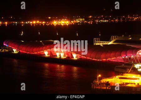 Colorata illuminazione su 'Cloud' eventi edificio, Queens Wharf, Auckland, Isola del nord, Nuova Zelanda Foto Stock