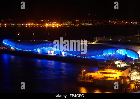 Colorata illuminazione su 'Cloud' eventi edificio, Queens Wharf, Auckland, Isola del nord, Nuova Zelanda Foto Stock