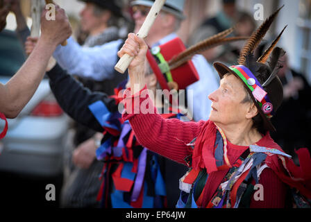 Rag Bag Morris un Morris Dance Troupe basato in Allanton in Scottish Borders. Foto Stock