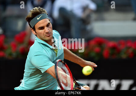 Roma, Italia. 14 Maggio, 2015. La BNL Italiana Open Tennis. ATP Roger Federer (SUI) in azione contro Pablo Cuevas (URU) Credito: Azione Sport Plus/Alamy Live News Foto Stock