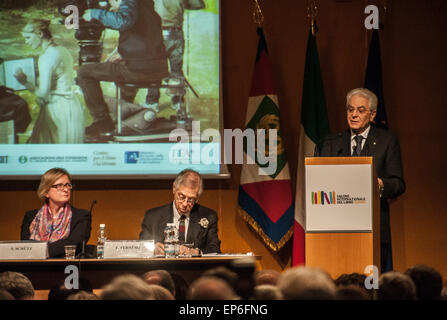 Torino, Italia. 14 Maggio, 2015. XXVIII Fiera internazionale del libro. Inaugurazione Sergio Mattarella il presidente della Repubblica Italiana Credito: Davvero Facile Star/Alamy Live News Foto Stock