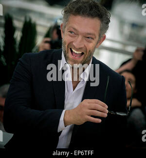 Cannes, Francia. 14 Maggio, 2015. Attore francese Vincent Cassel pone durante un photocall per il film 'favola di racconti' alla 68a Cannes Film Festival di Cannes, Francia meridionale, 14 maggio 2015. Credito: Chen Xiaowei/Xinhua/Alamy Live News Foto Stock