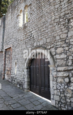 Blue anchor lane Southampton WW2 graffiti lasciati dai soldati sulla porta medioevale prima di uscire per la parte anteriore Foto Stock