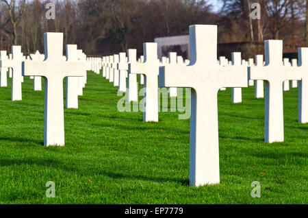 Le tombe di più di 5000 soldati USA al vertice di Lussemburgo il Cimitero e memoriale americano che morì durante la II Guerra Mondiale Foto Stock