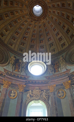 Interno del padiglione presso Wrest Park e Giardini a Silsoe, Luton, Bedfordshire, Regno Unito Foto Stock