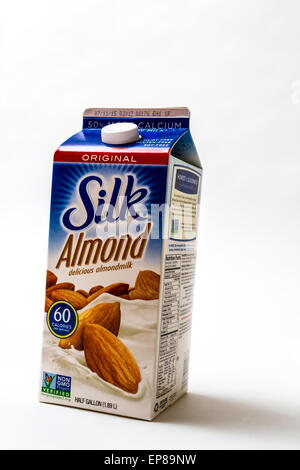 Un mezzo gallone contenitore di seta di latte di mandorle Foto Stock