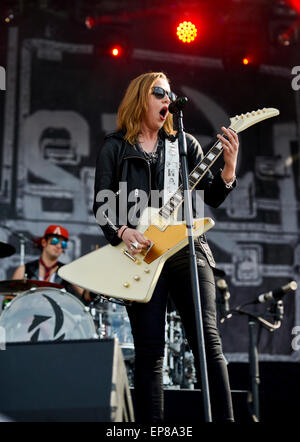 Lzzy Hale di Halestorm effettuando al 2015 Monster Energy Carolina Rebellion Foto Stock