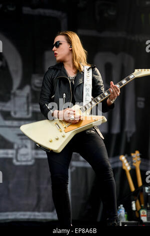 Lzzy Hale di Halestorm effettuando al 2015 Monster Energy Carolina Rebellion Foto Stock