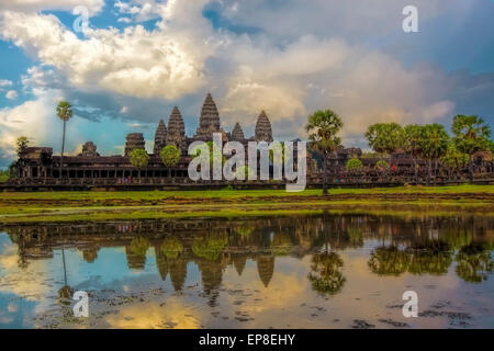 Sunset over Angkor Wat Foto Stock