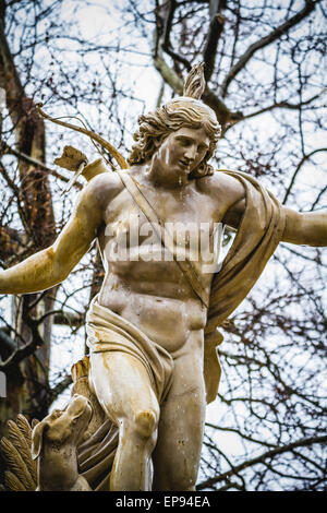 Le fonti classiche di acqua nei giardini reali di Aranjuez, Spagna Foto Stock