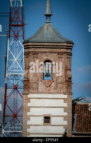 Belfry,Cerro de los Angeles è situato nel comune di Getafe, Madrid. Esso è considerato il centro geografico dell'Iber Foto Stock