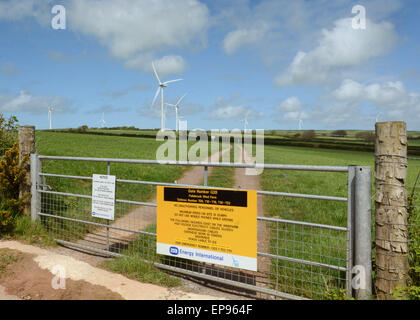 Fullabrook fattoria eolica, West Down, North Devon,Englands più grandi centrali eoliche onshore con 22 125 Vestas Turbine del misuratore Foto Stock