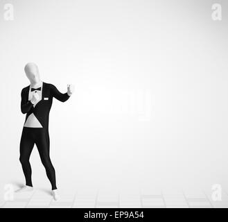 Funny guy nel corpo morphsuit suit guardando lo spazio di copia Foto Stock