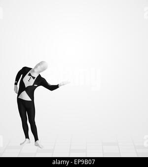 Funny guy nel corpo morphsuit suit guardando lo spazio di copia Foto Stock