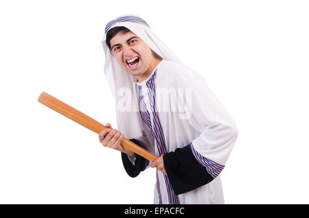 Aggressivo uomo arabo con la mazza da baseball su bianco Foto Stock