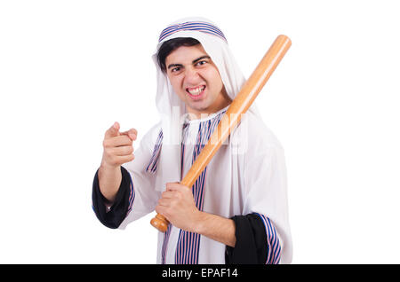 Aggressivo uomo arabo con la mazza da baseball su bianco Foto Stock