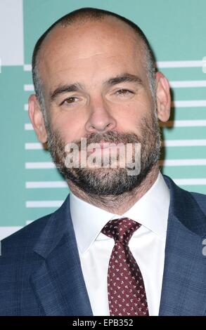 Paul Blackthorne presso gli arrivi per la rete di CW Upfronts 2015, l'Hotel Londra, New York, NY, 14 maggio 2015. Foto di: Kristin Callahan/Everett Collection Foto Stock