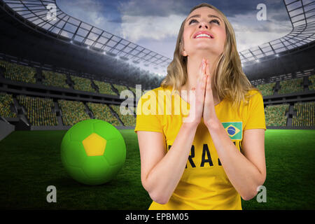 Sistema nervoso appassionato di calcio in Brasile tshirt Foto Stock