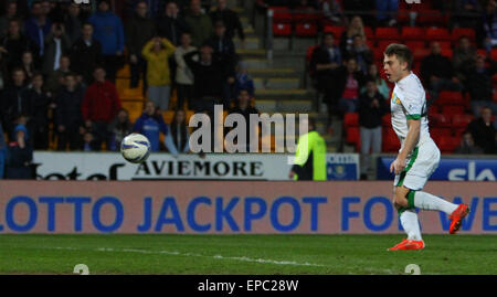 Perth, Scozia. 15 Maggio, 2015. Premiership scozzese. St Johnstone versus celtico. James Forrest manca un obiettivo aperto possibilità Credito: Azione Sport Plus/Alamy Live News Foto Stock