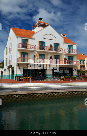 Chait's e Tapas Bar, Gulf Harbour, Whangaparaoa penisola a nord di Auckland, Isola del nord, Nuova Zelanda Foto Stock