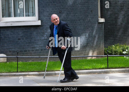 Robert Halfon,Ministro senza portafoglio,arriva a Downing street a frequentare Cabinet Foto Stock
