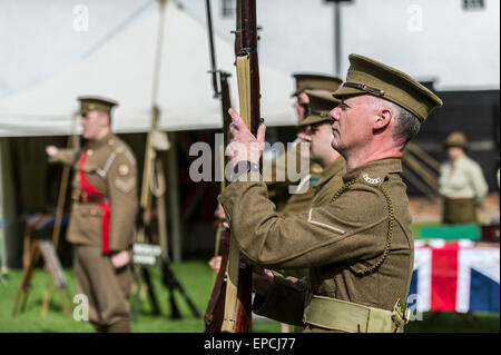 Tempio Cressing Essex, UK. 16 Maggio, 2015. Militari di re-enactors a "Tempio in guerra" una due giorni di militari e Vintage spettacolo basato nel sud-est dell'Inghilterra. Credito: Gordon Scammell/Alamy Live News. Foto Stock