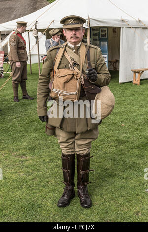 Tempio Cressing Essex, UK. 16 Maggio, 2015. Un militare di re-enactor a "Tempio in guerra" una due giorni di militari e Vintage spettacolo basato nel sud-est dell'Inghilterra. Credito: Gordon Scammell/Alamy Live News. Foto Stock