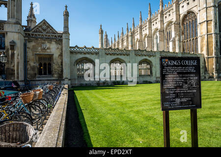 La parte anteriore del King's College, tra cui la famosa cappella. King è uno dei College di Cambridge University. Foto Stock