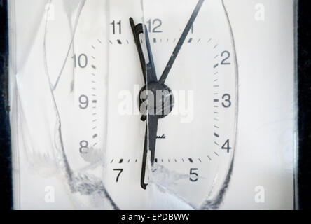 Fracassato sveglia Foto Stock