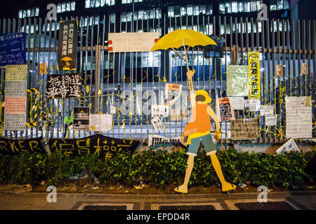 HONG KONG, NOV 12: ombrellone rivoluzione nella Admiralty il 12 novembre 2014. La gente di Hong Kong sono in lotta per una reale suff universale Foto Stock