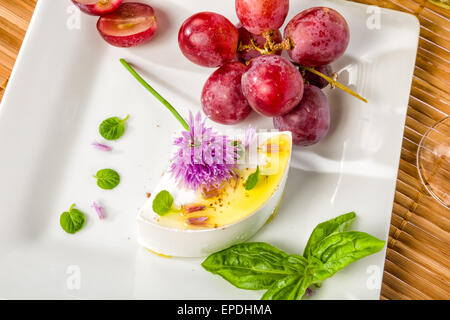 Formaggio, uva e vino - combinazione delicata Foto Stock