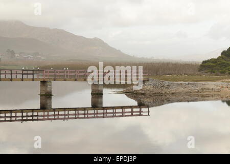 Laguna Kleinmond su un nuvoloso giorno Foto Stock