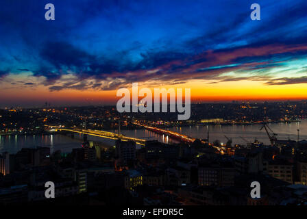 Istanbul vista aerea al tramonto dalla Torre di Galata Foto Stock