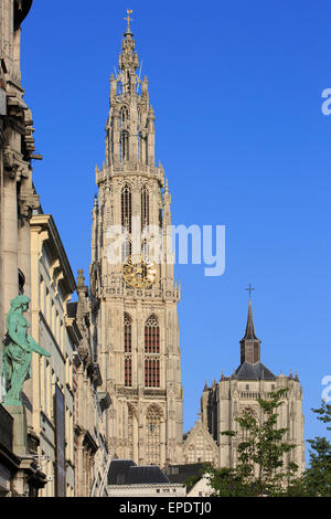 La Cattedrale di Nostra Signora (1521) nel centro storico di Antwerp, Belgio Foto Stock