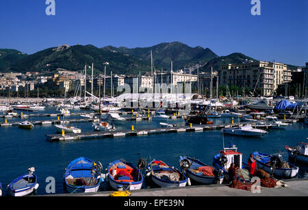 Italia, Campania, Salerno, porto Foto Stock