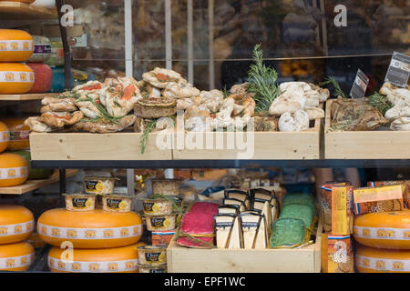 Round il formaggio Edam nel villaggio di Edam in Olanda Foto Stock