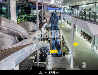 Aeroporto di Heathrow Terminal Due ingresso Foto Stock