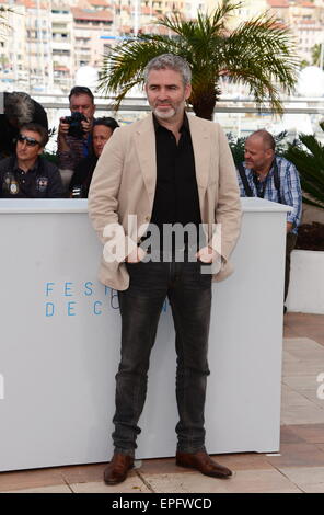 Cannes, Francia. 14 Maggio, 2015. CANNES, Francia - 18 Maggio: Diirector Stephane Brize assiste il 'La loi du Marche' ('la misura di un uomo') Photocall durante la 68annuale di festival di pellicola di Cannes il 18 maggio 2015 a Cannes, Francia. © Federico Injimbert/ZUMA filo/Alamy Live News Foto Stock