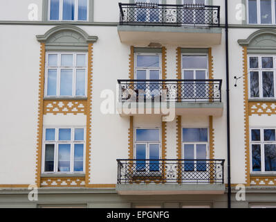 Facciata di edificio nel quartiere Bislett di Oslo Norvegia una popolare area residenziale con edifici da ca 1880 a 1940 Foto Stock