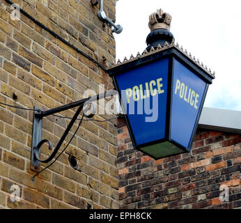 La polizia lampada da parete a Historic Dockyard, Chatham, Kent, ME4 4TE Foto Stock