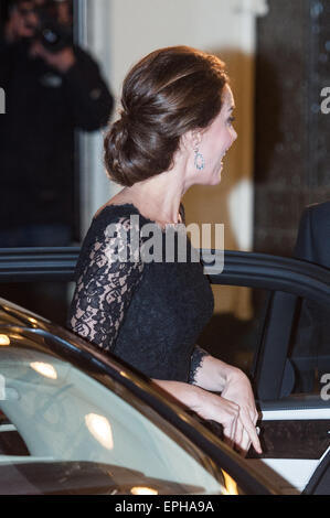 Royal Variety Performance tenutasi al Teatro Palladium - Arrivi con: Catherine,la Duchessa di Cambridge dove: Londra, Regno Unito quando: 13 Nov 2014 Credit: Daniel Deme/WENN.com Foto Stock