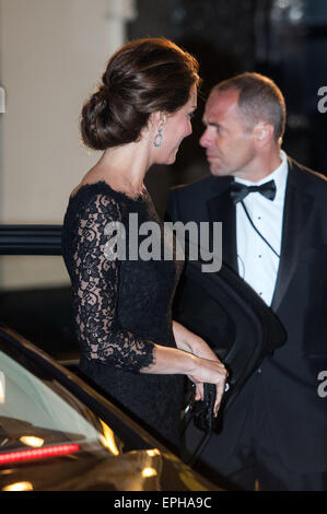 Royal Variety Performance tenutasi al Teatro Palladium - Arrivi con: Catherine,la Duchessa di Cambridge dove: Londra, Regno Unito quando: 13 Nov 2014 Credit: Daniel Deme/WENN.com Foto Stock