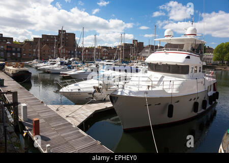 St Katharine Docks, Londra, Inghilterra Foto Stock