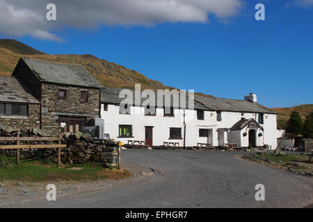 Il Kirkstone Inn in cima all'Kirkstone Pass nel distretto del lago d'Inghilterra. Foto Stock